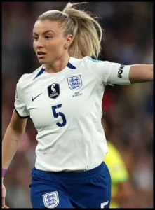 Leah Williamson in England Jersey
