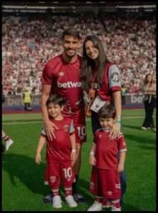 Lucas Paquetá with family