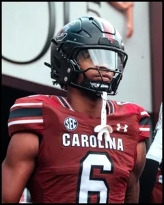 Dylan Stewart defensive end for the South Carolina Gamecocks