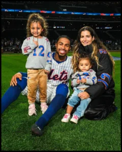 Francisco Lindor with his wife Katia Reguero Lindor and daughters