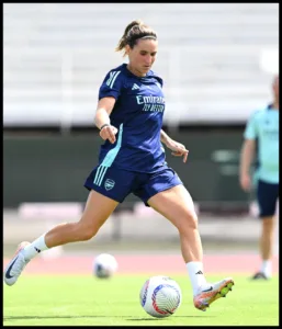 Mariona Caldentey playing